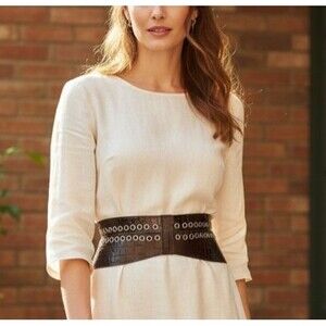 DESIGNER NEIMAN MARCUS BROWN LEATHER STUDDED CROC EMBOSSSED 3 1/2 "WIDE MED BELT